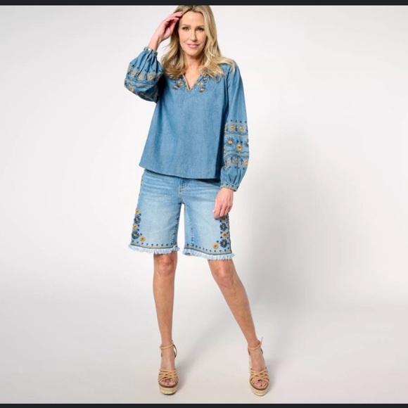 Embroidered boho tunic NWT blue floral spring tassel top casual classic retro - Picture 1 of 4